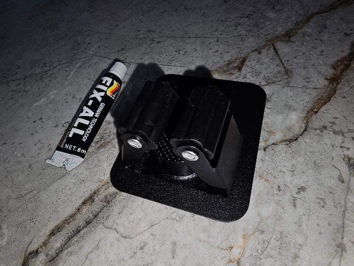 Lightsaber Wall Holder - Displaystand Galactic Saber Store