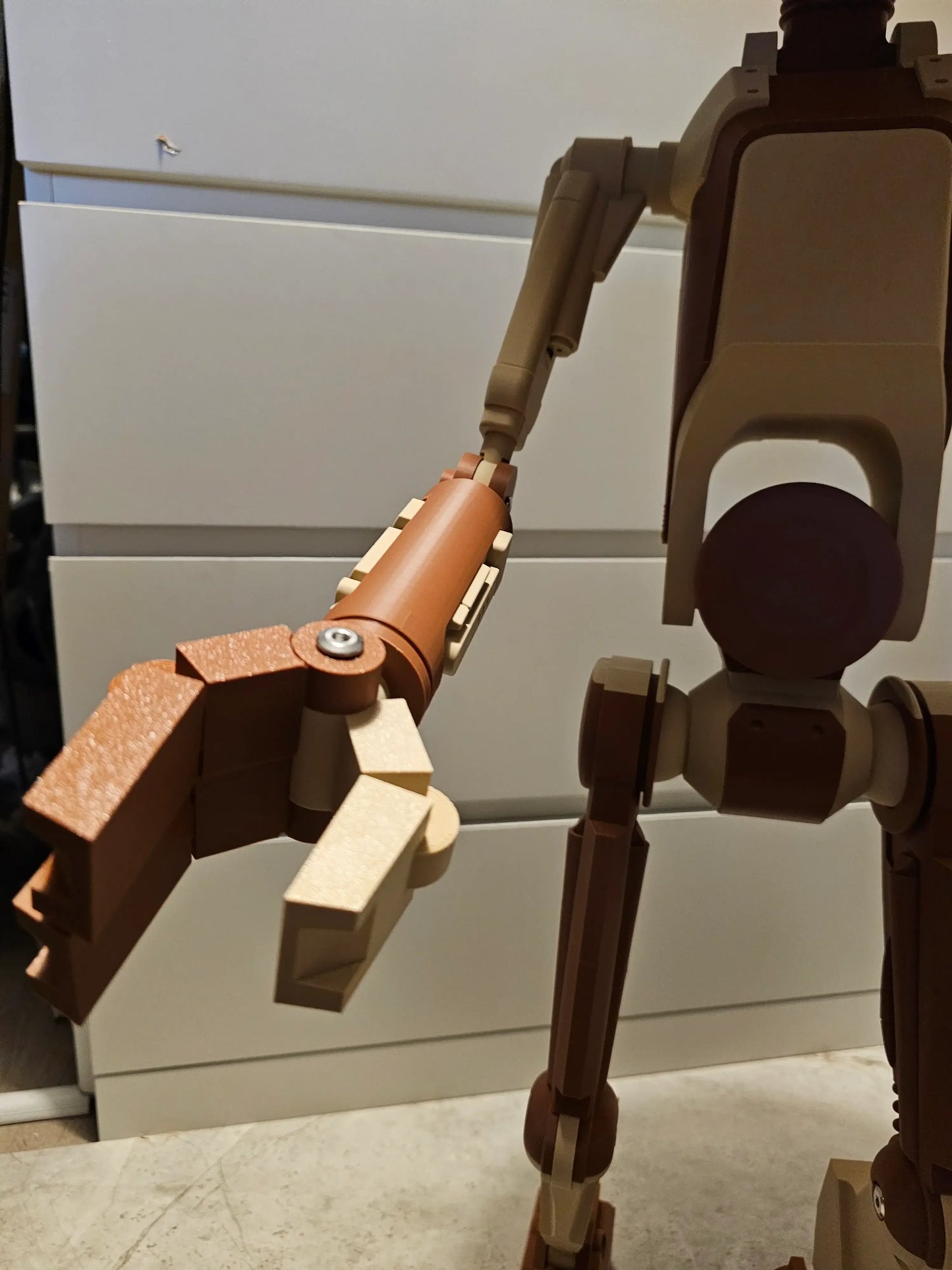 Pit Droid 1:1 Scale - Full-Size Replica - 3d Print Galactic Saber Store