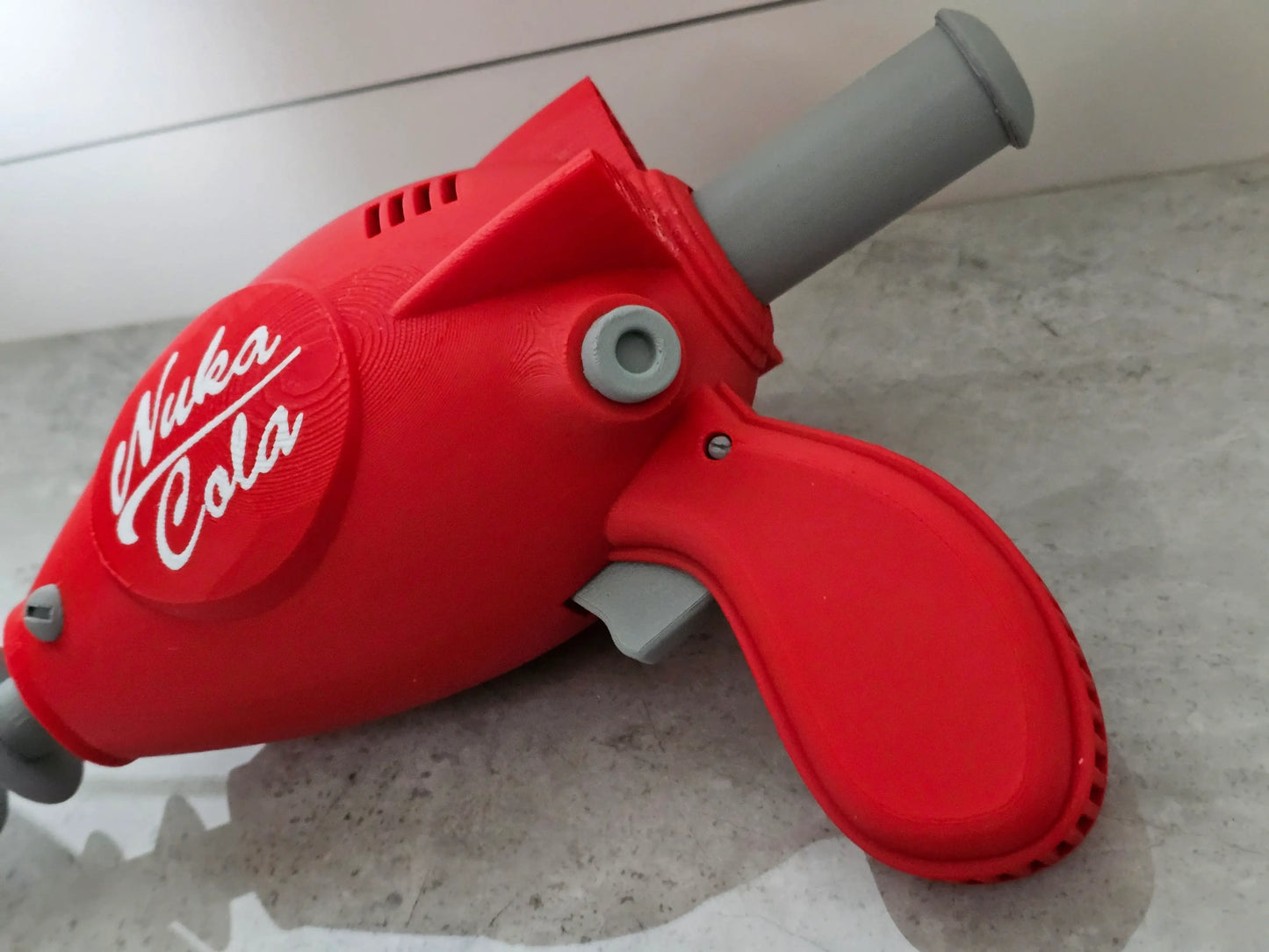 Fallout Nuka-Cola Thirst Zapper 1:1 Scale Replica